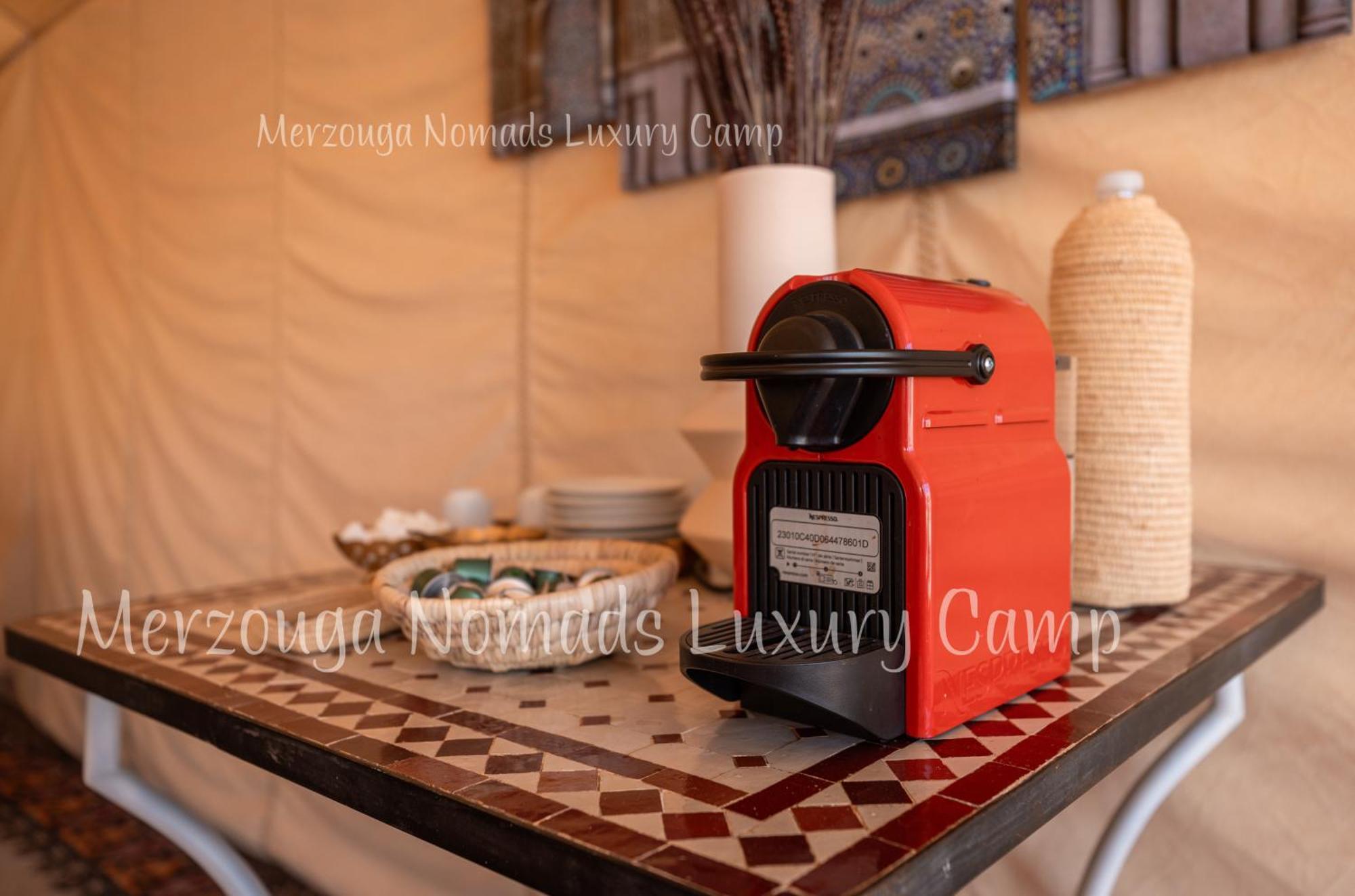 Merzouga Nomads Luxury Camp ภายนอก รูปภาพ