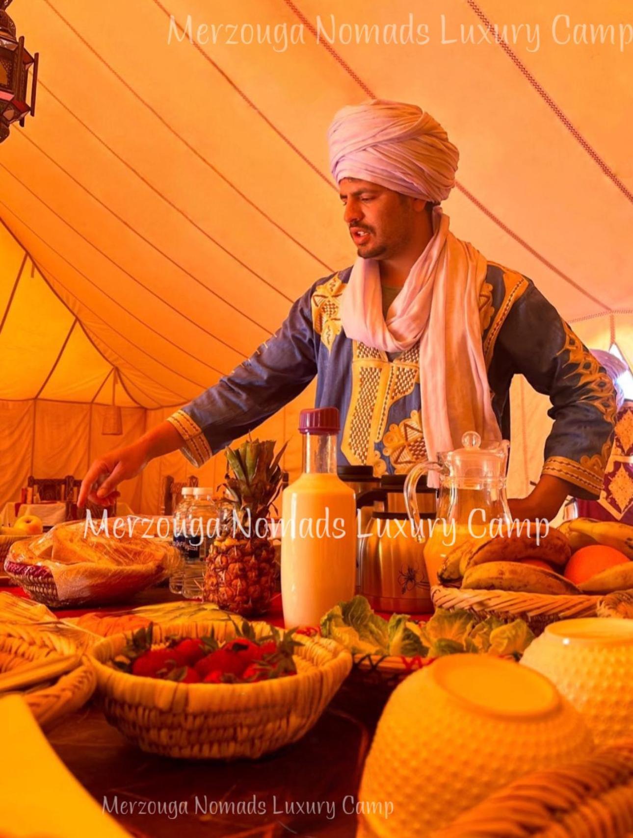 Merzouga Nomads Luxury Camp ภายนอก รูปภาพ
