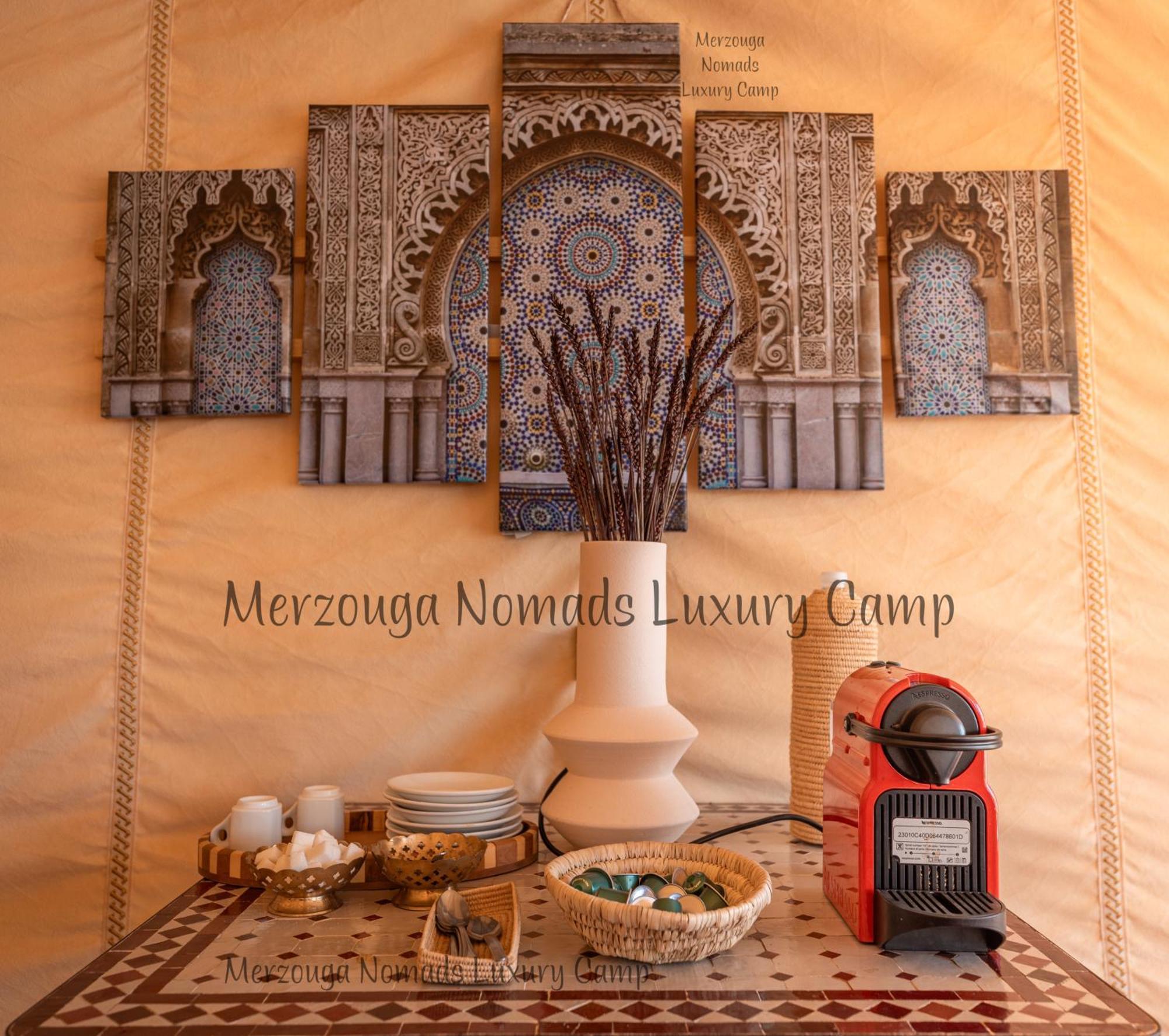 Merzouga Nomads Luxury Camp ภายนอก รูปภาพ