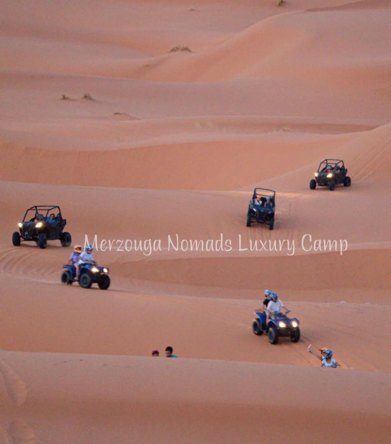 Merzouga Nomads Luxury Camp ภายนอก รูปภาพ