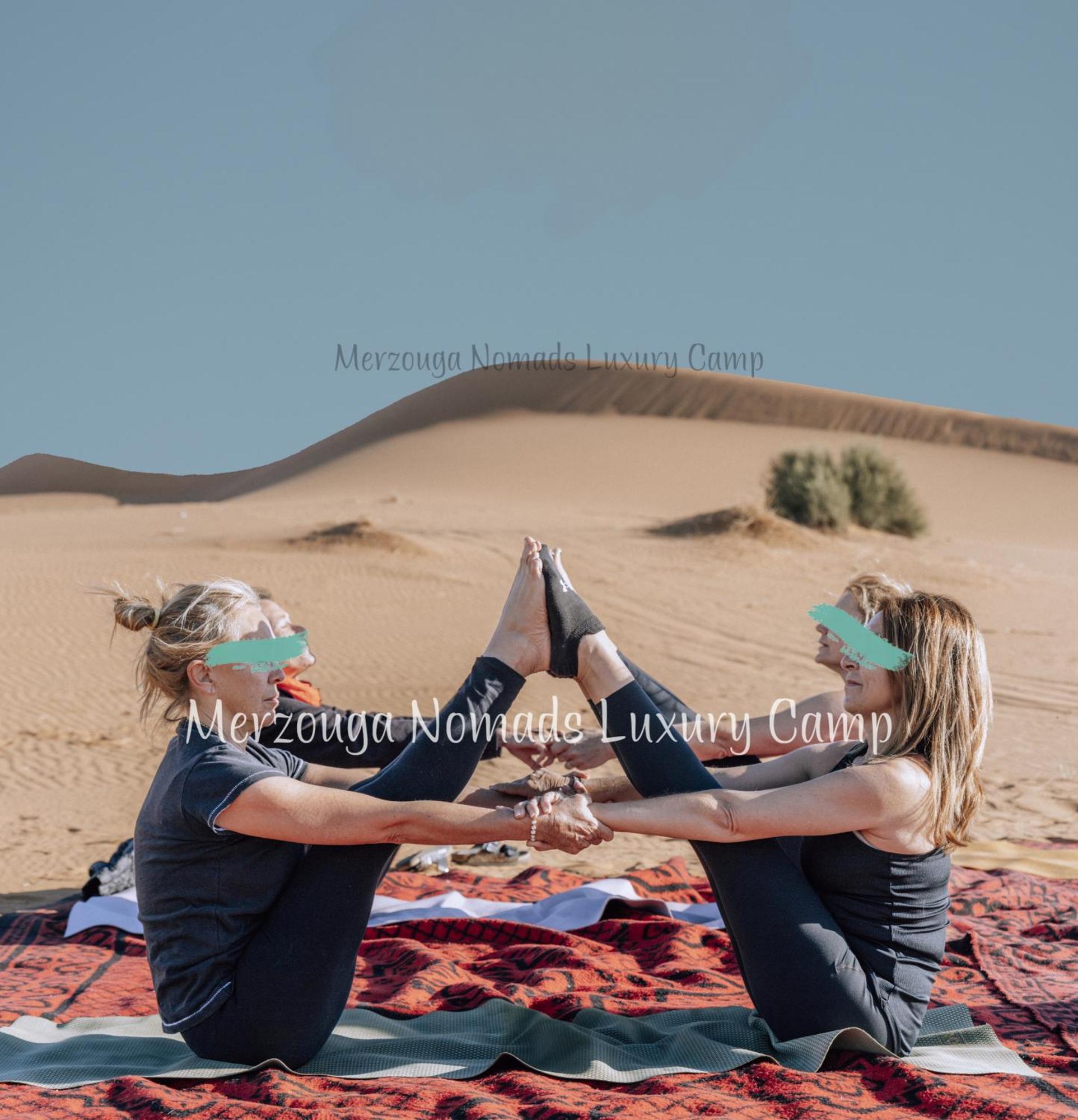 Merzouga Nomads Luxury Camp ภายนอก รูปภาพ