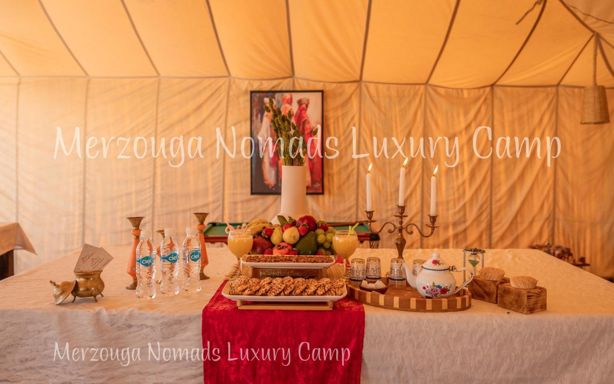 Merzouga Nomads Luxury Camp ภายนอก รูปภาพ