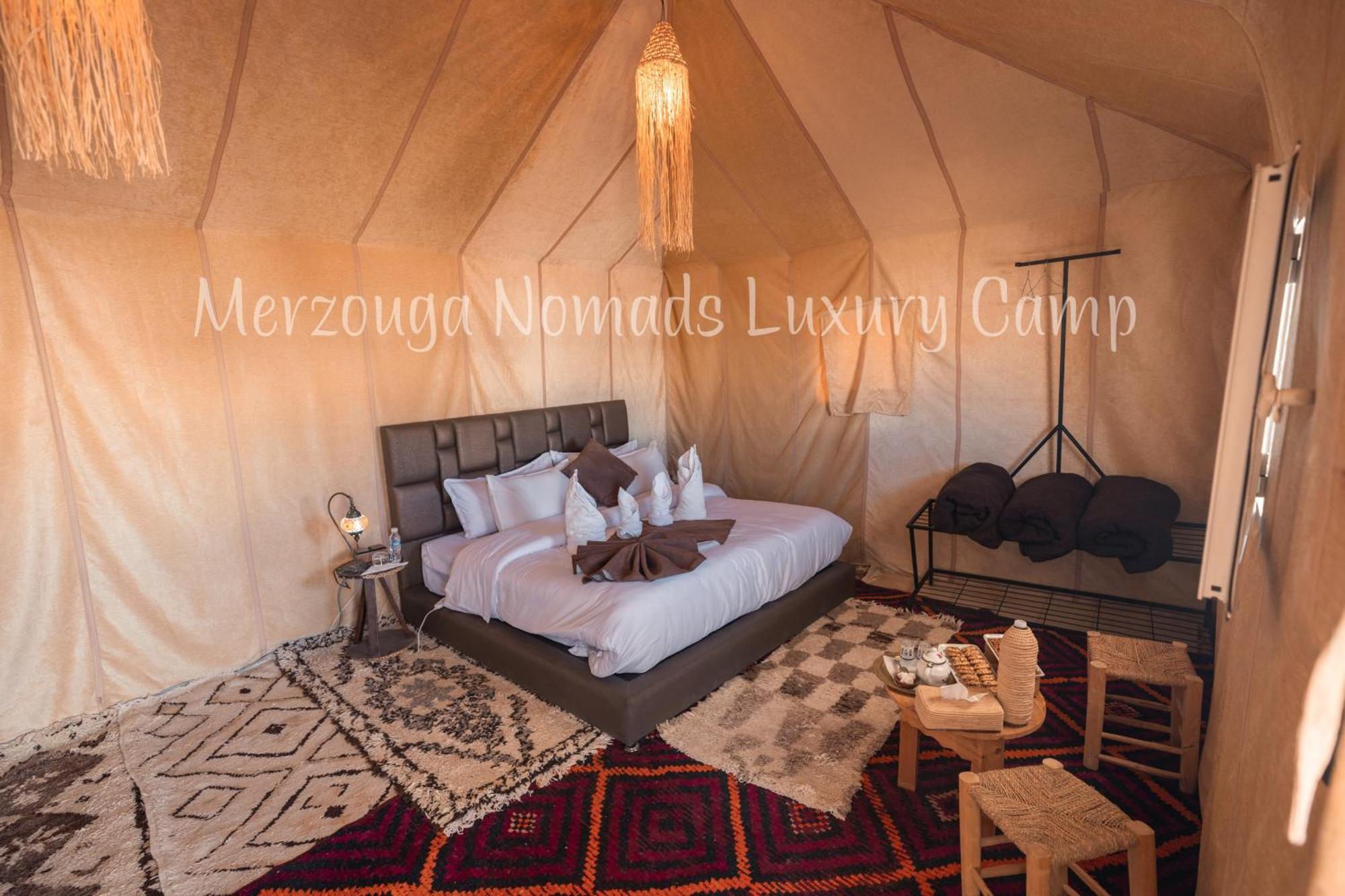 Merzouga Nomads Luxury Camp ภายนอก รูปภาพ