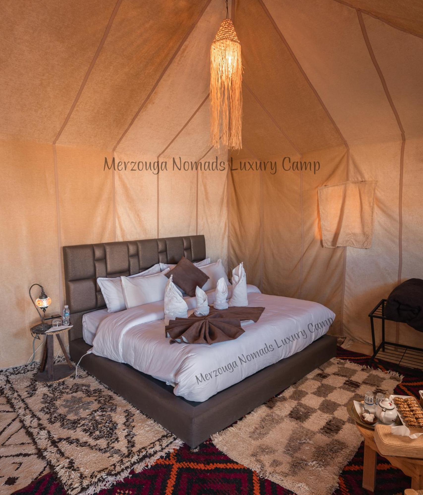 Merzouga Nomads Luxury Camp ภายนอก รูปภาพ