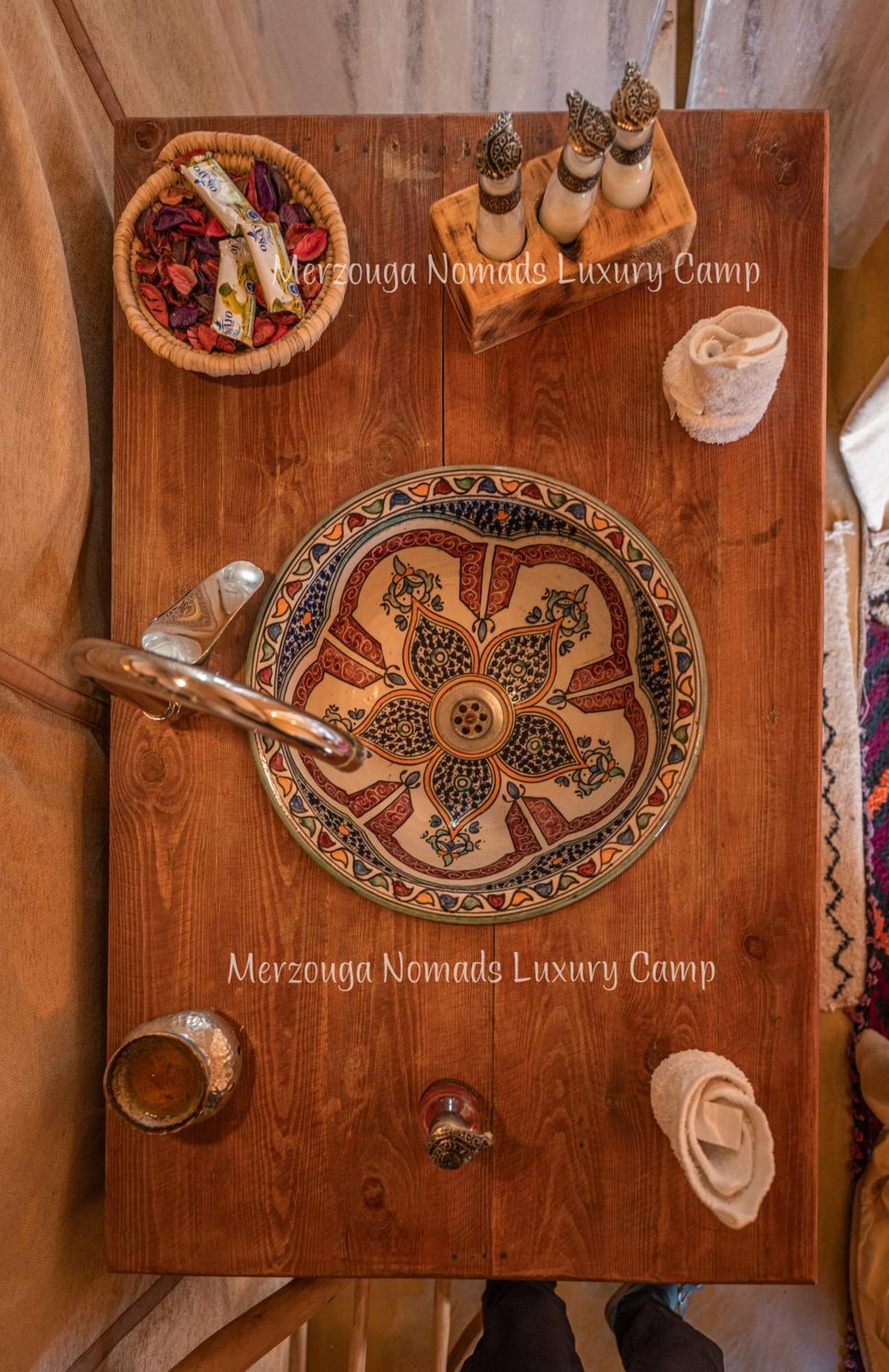 Merzouga Nomads Luxury Camp ภายนอก รูปภาพ