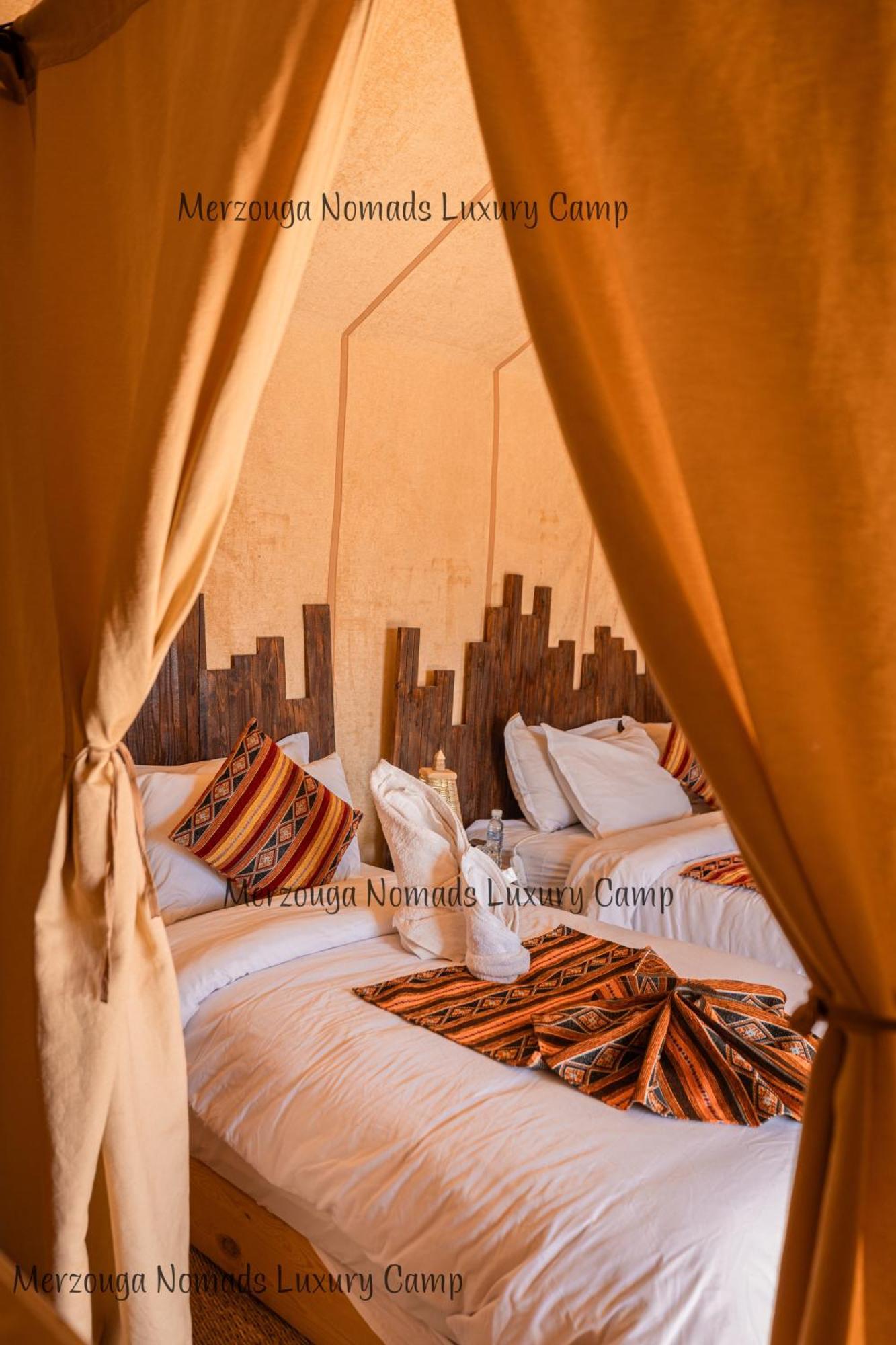 Merzouga Nomads Luxury Camp ภายนอก รูปภาพ