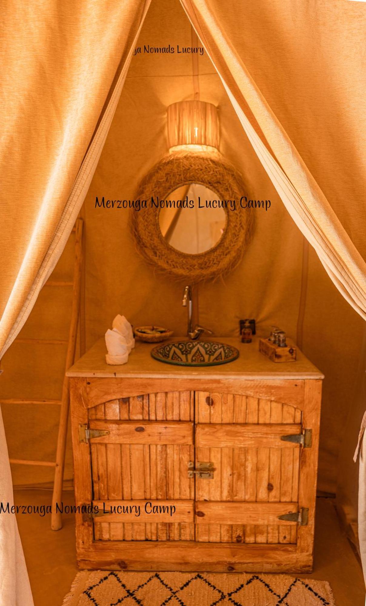 Merzouga Nomads Luxury Camp ภายนอก รูปภาพ