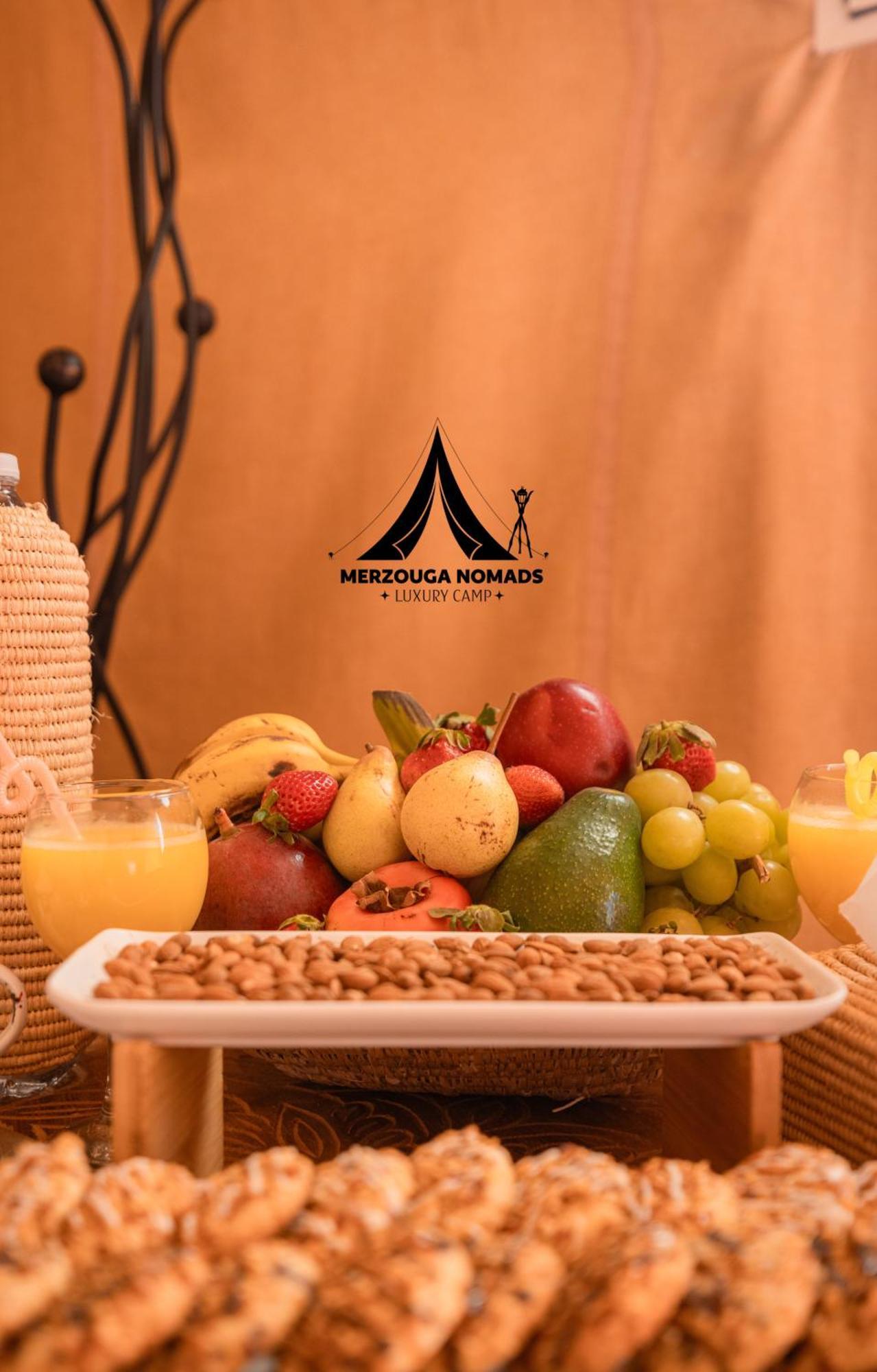 Merzouga Nomads Luxury Camp ภายนอก รูปภาพ